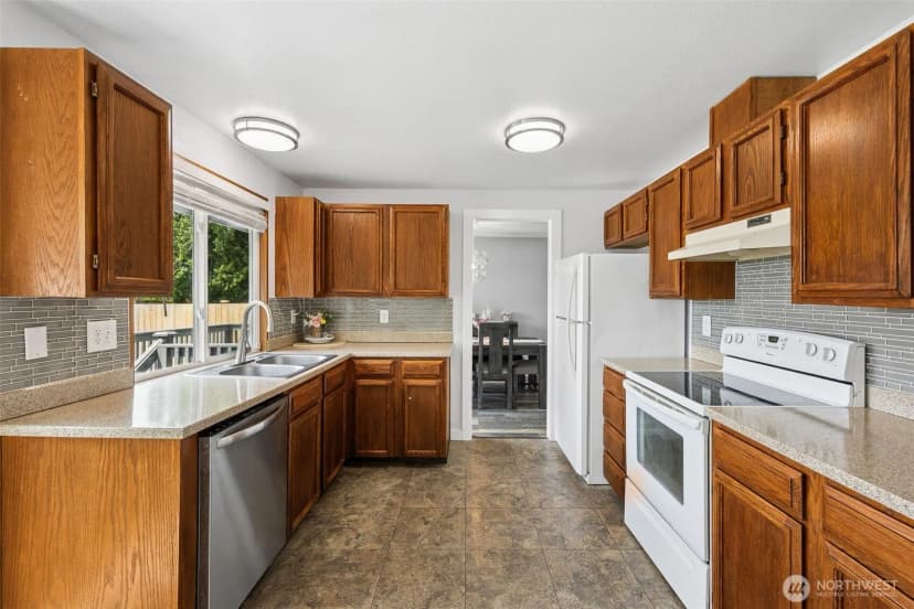 Property photo for 21831 Se 271st Place, Maple Valley photo 6