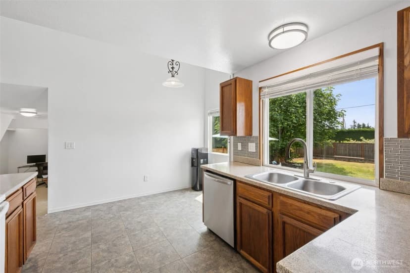 Property photo for 21831 Se 271st Place, Maple Valley photo 8