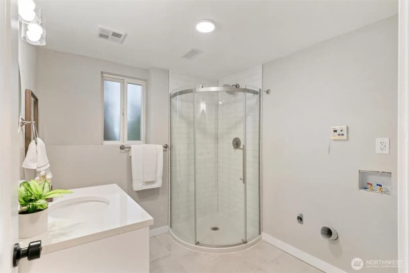 Property photo for 12804 Ne 139th Court, Kirkland photo 22