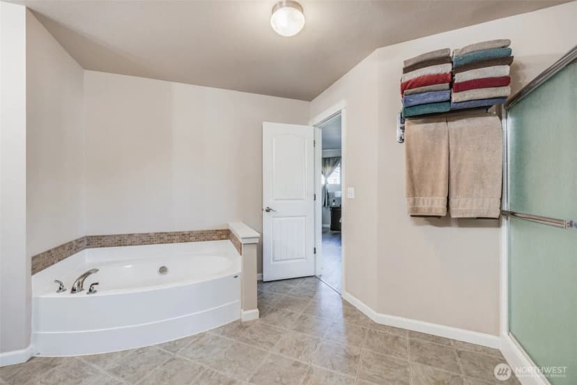 Property photo for 7811 238th St Court E, Graham photo 25