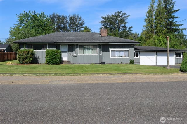 Property photo for 251 N 2nd Street N, Buckley