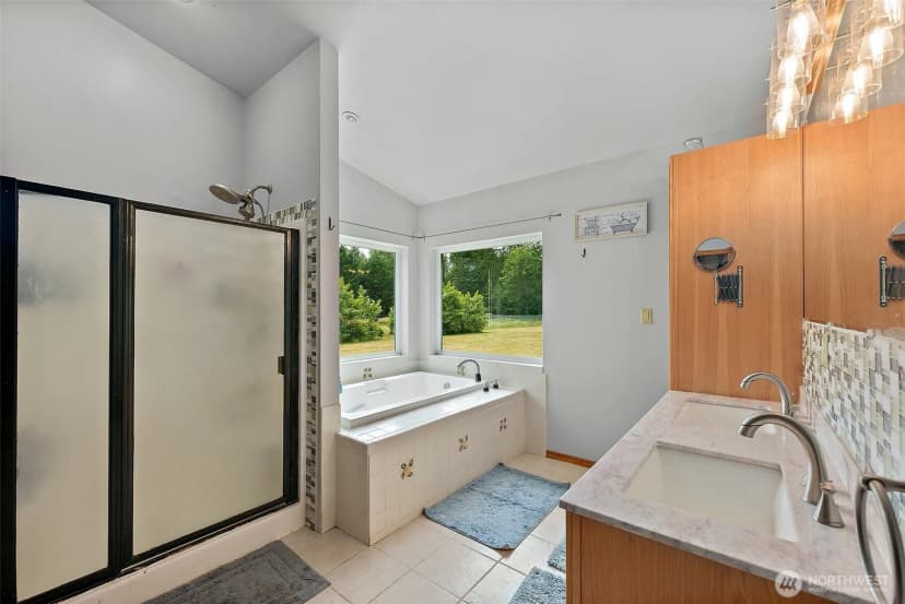 Property photo for 33320 27th Avenue E, Roy photo 17