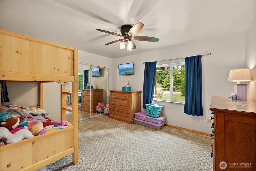 Property photo for 33320 27th Avenue E, Roy photo 18