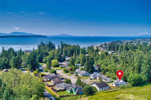 Property photo for 8391 Richmond Park Road, Birch Bay photo 5