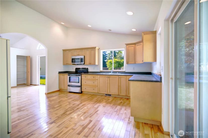Property photo for 8391 Richmond Park Road, Birch Bay photo 17