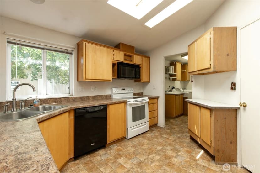 Property photo for 212 S 3rd Street, Almira photo 10