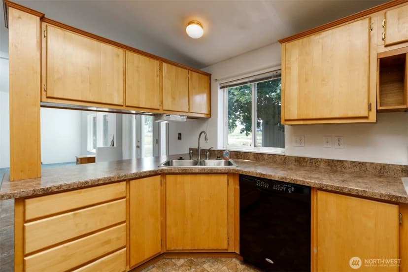 Property photo for 212 S 3rd Street, Almira photo 9