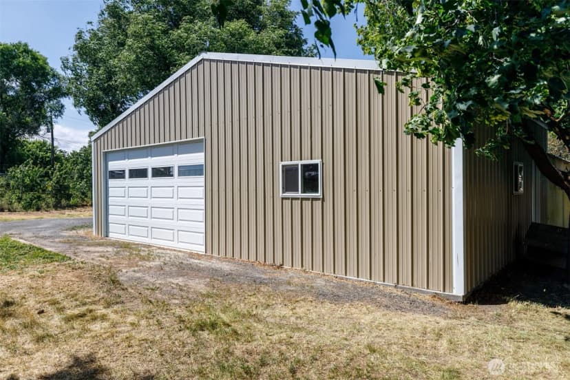 Property photo for 212 S 3rd Street, Almira photo 34