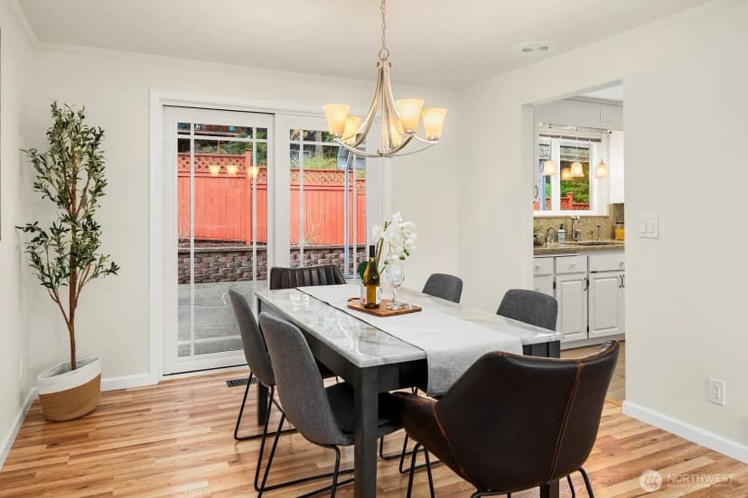 Property photo for 475 Mt Hood Drive Sw, Issaquah photo 11