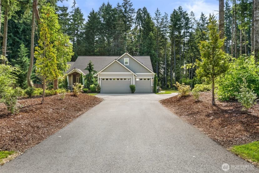Property photo for 4716 Center Lane Ne, Olympia