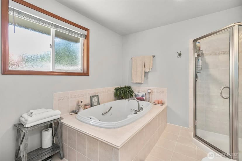Property photo for 11206 83rd Avenue Sw, Lakewood photo 21