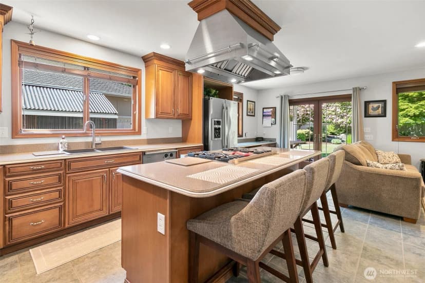 Property photo for 11206 83rd Avenue Sw, Lakewood photo 6