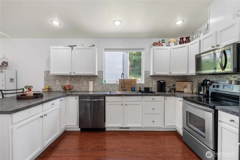 Property photo for 9722 Overlook Drive Nw, Olympia photo 15