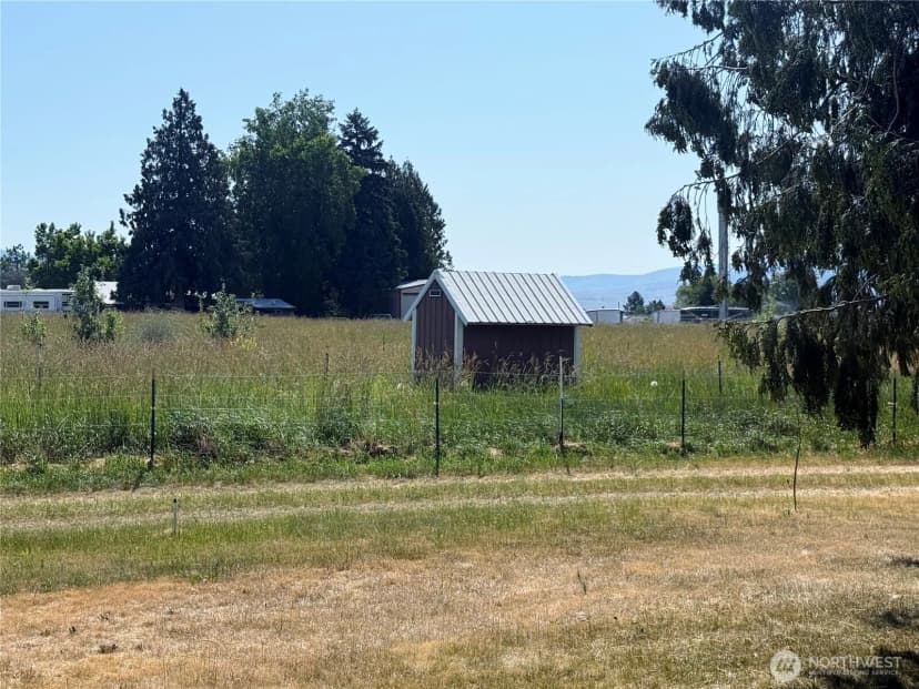 Property photo for 64 Epley Road, Omak photo 30