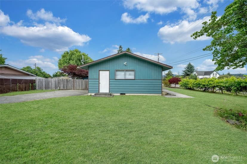 Property photo for 120 E Mason Avenue, Buckley photo 32