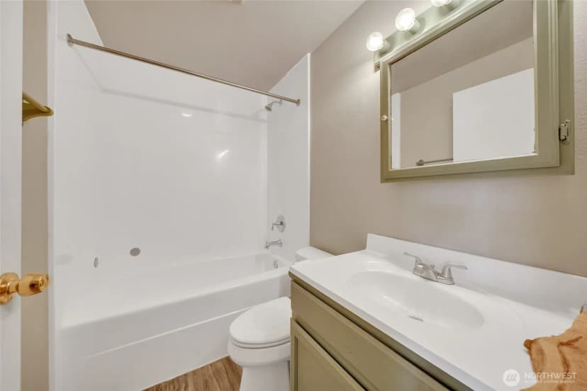 Property photo for 120 E Mason Avenue, Buckley photo 14