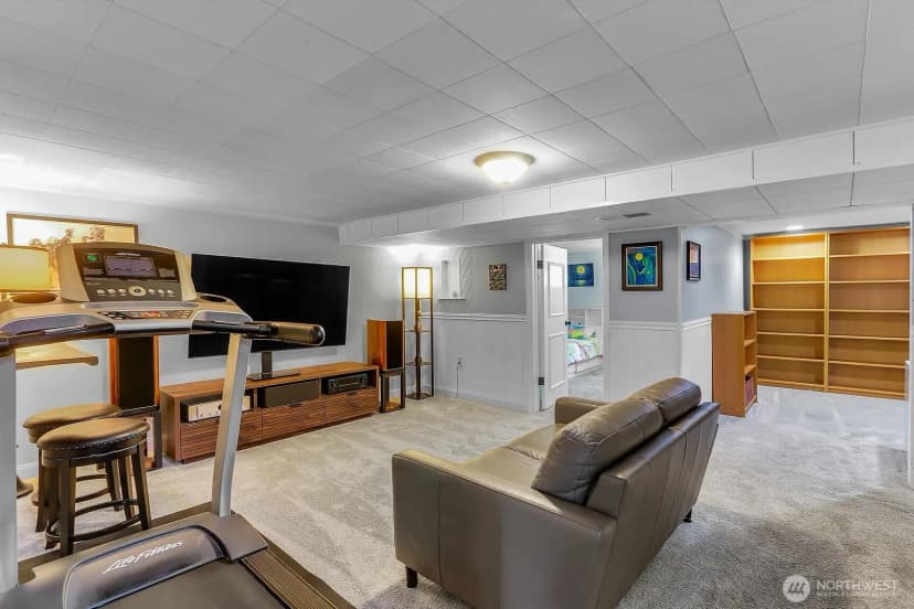 Property photo for 11729 Phinney Avenue N, Seattle photo 23