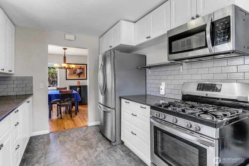 Property photo for 11729 Phinney Avenue N, Seattle photo 7