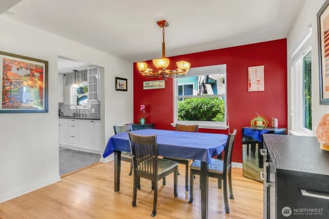 Property photo for 11729 Phinney Avenue N, Seattle photo 5