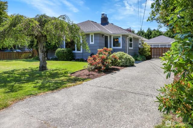 Property photo for 11729 Phinney Avenue N, Seattle