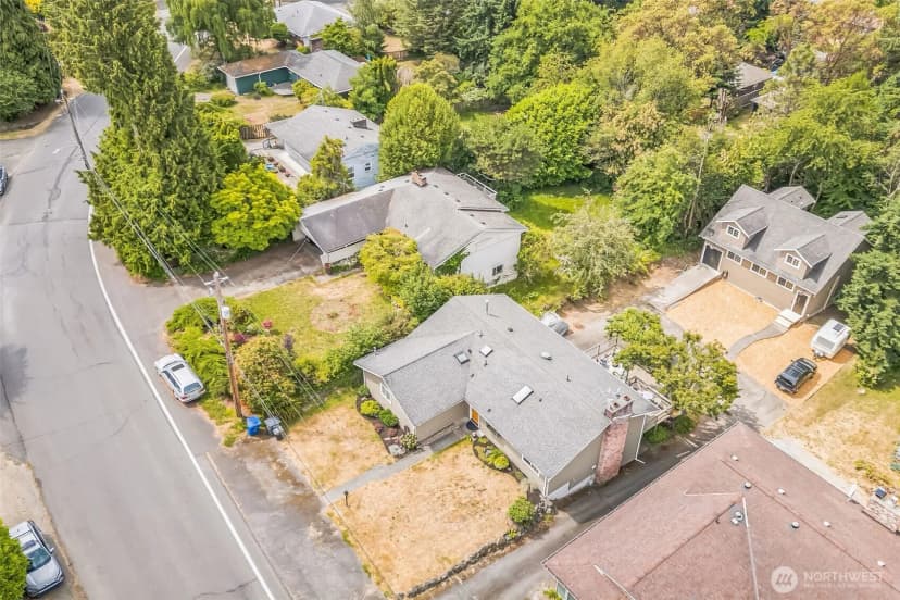 Property photo for 11251 28th Avenue Sw, Seattle photo 37
