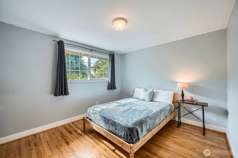 Property photo for 11251 28th Avenue Sw, Seattle photo 17