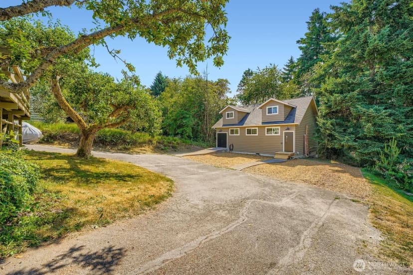 Property photo for 11251 28th Avenue Sw, Seattle photo 32