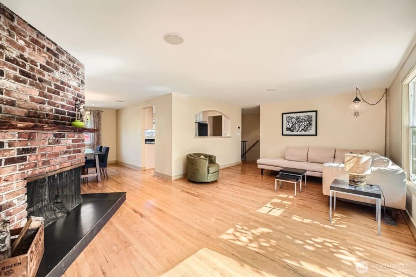 Property photo for 11251 28th Avenue Sw, Seattle photo 7