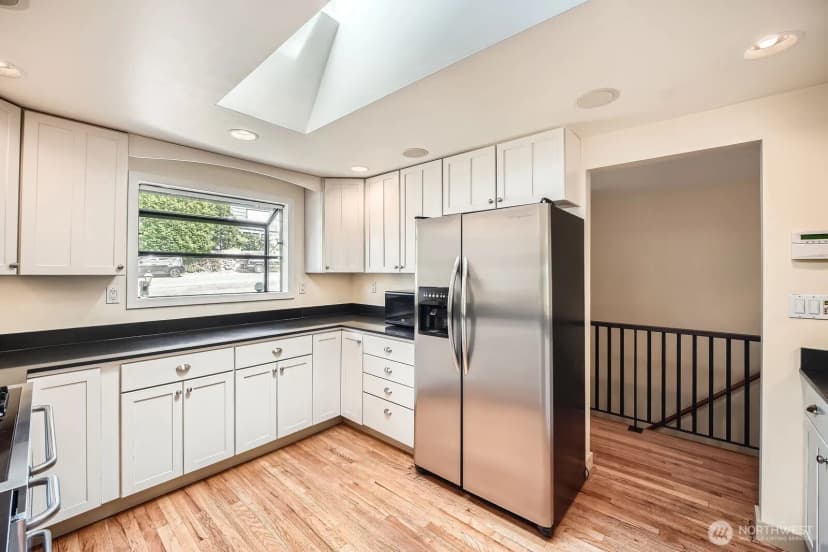 Property photo for 11251 28th Avenue Sw, Seattle photo 11