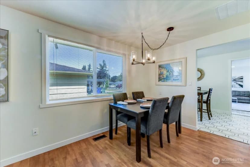 Property photo for 13305 6th Avenue Sw, Burien photo 6