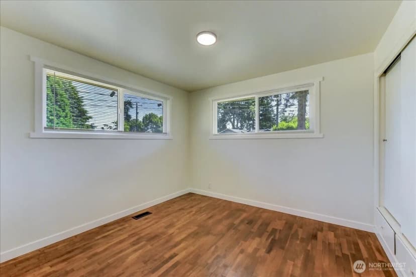 Property photo for 13305 6th Avenue Sw, Burien photo 17
