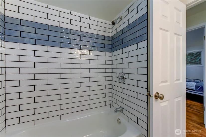 Property photo for 13305 6th Avenue Sw, Burien photo 16