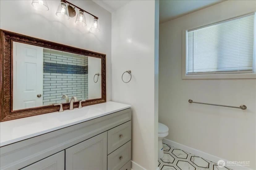 Property photo for 13305 6th Avenue Sw, Burien photo 15
