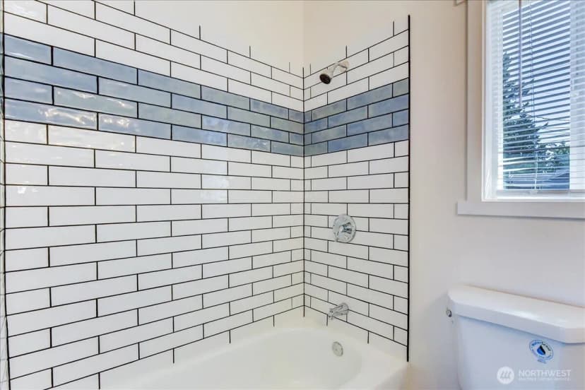 Property photo for 13305 6th Avenue Sw, Burien photo 23
