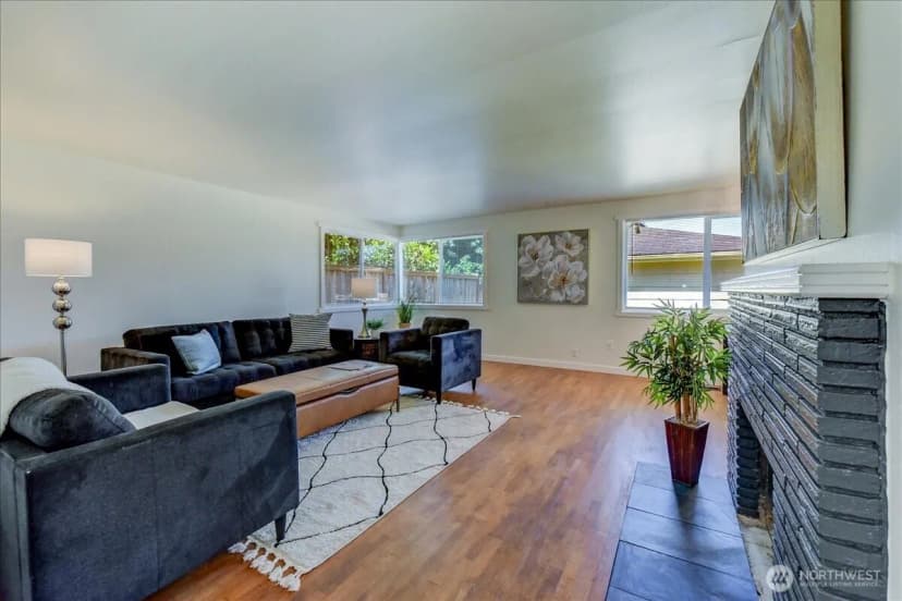 Property photo for 13305 6th Avenue Sw, Burien photo 3