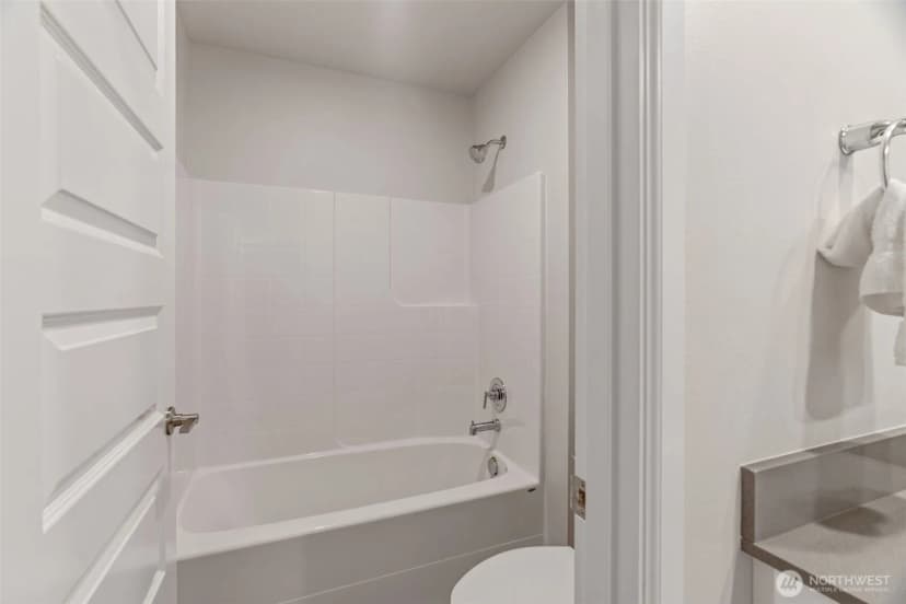 Property photo for 21124 42nd Drive Se, Bothell photo 30