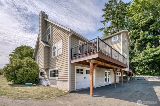 Property photo for 7021 Beach Drive E, Port Orchard photo 5