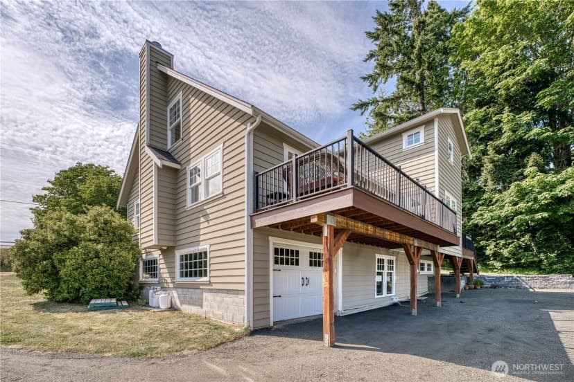 Property photo for 7021 Beach Drive E, Port Orchard photo 5