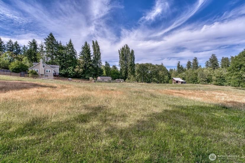 Property photo for 7021 Beach Drive E, Port Orchard photo 39