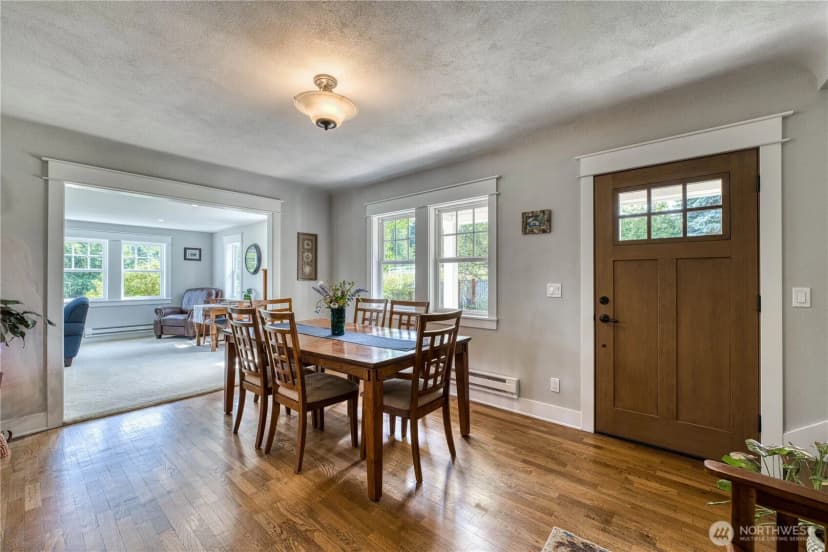 Property photo for 7021 Beach Drive E, Port Orchard photo 10