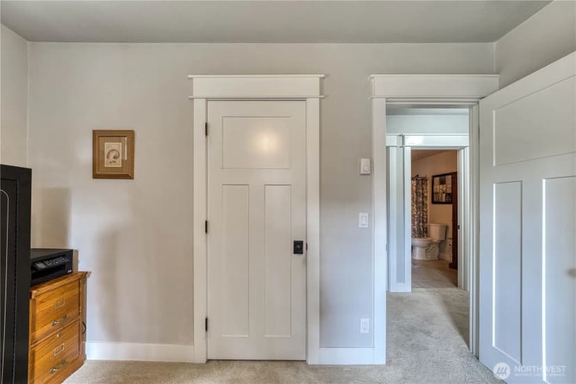 Property photo for 7021 Beach Drive E, Port Orchard photo 24