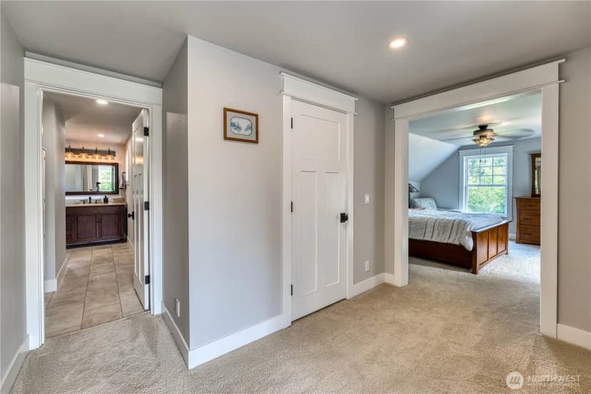 Property photo for 7021 Beach Drive E, Port Orchard photo 29