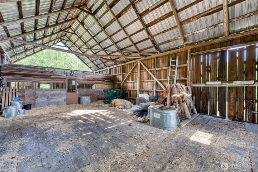 Property photo for 7021 Beach Drive E, Port Orchard photo 38