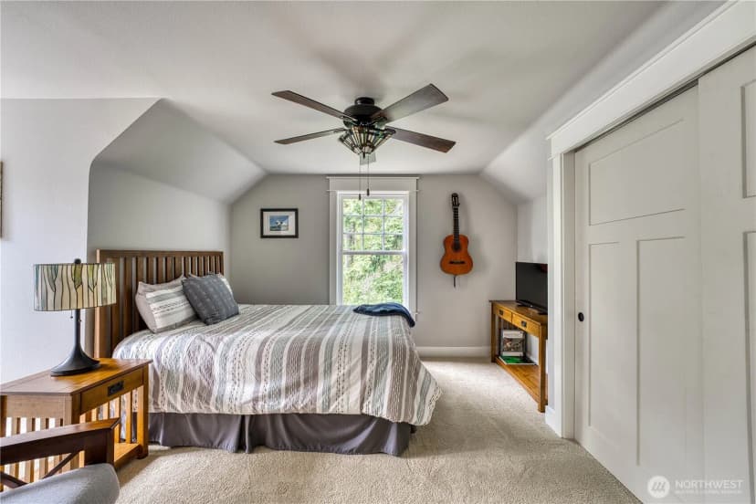 Property photo for 7021 Beach Drive E, Port Orchard photo 31