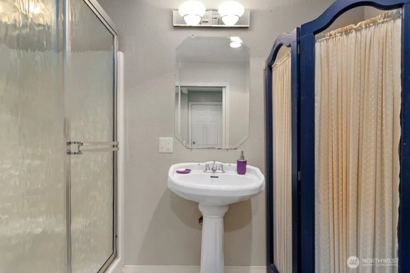 Property photo for 6113 Rockefeller Avenue, Everett photo 24