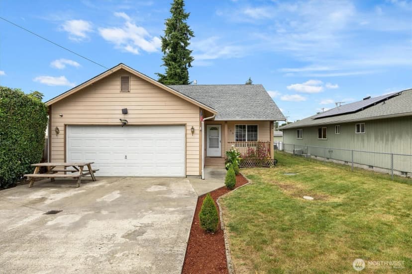 Property photo for 139 169th Street E, Spanaway