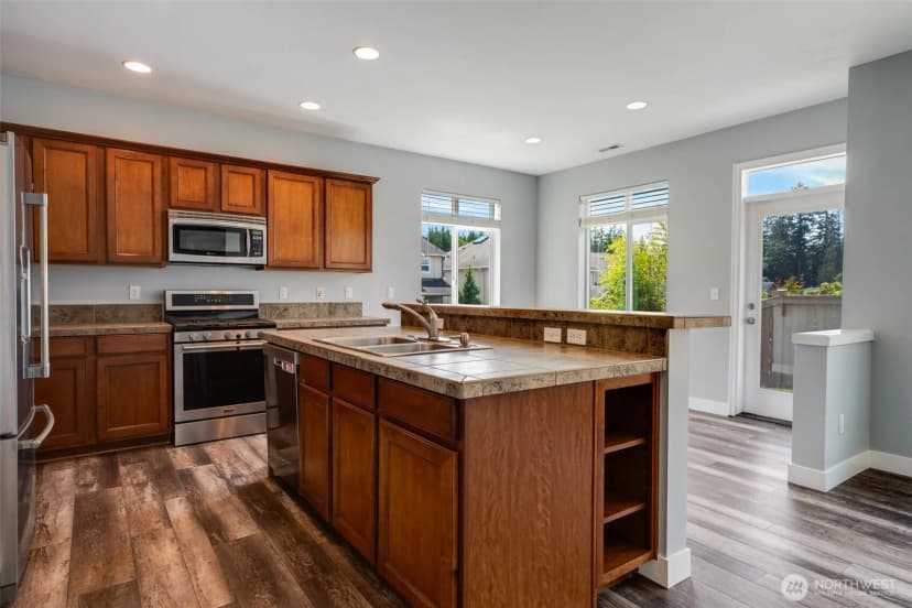 Property photo for 1130 77th Drive Se, Lake Stevens photo 11