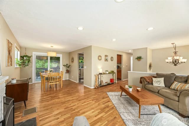 Property photo for 1622 196th Place Sw, Lynnwood photo 4