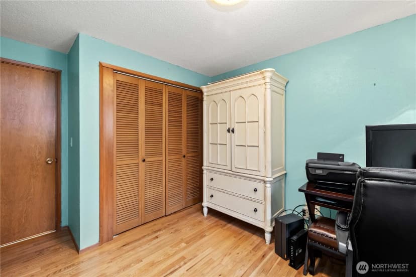 Property photo for 9439 108th Street Sw, Lakewood photo 23