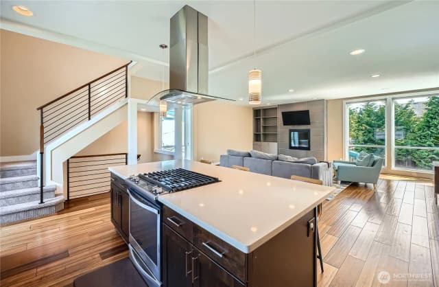 Property photo for 9544 3rd Avenue Nw, Seattle photo 4